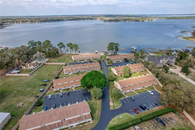 11001 SE SUNSET HARBOR ROAD H52, Summerfield, FL 34491