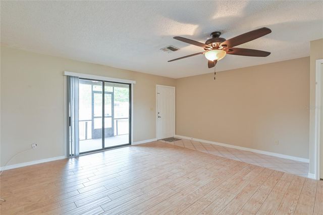 11001 SE SUNSET HARBOR ROAD H52, Summerfield, FL 34491