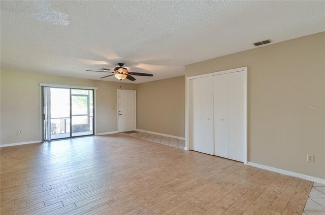 11001 SE SUNSET HARBOR ROAD H52, Summerfield, FL 34491