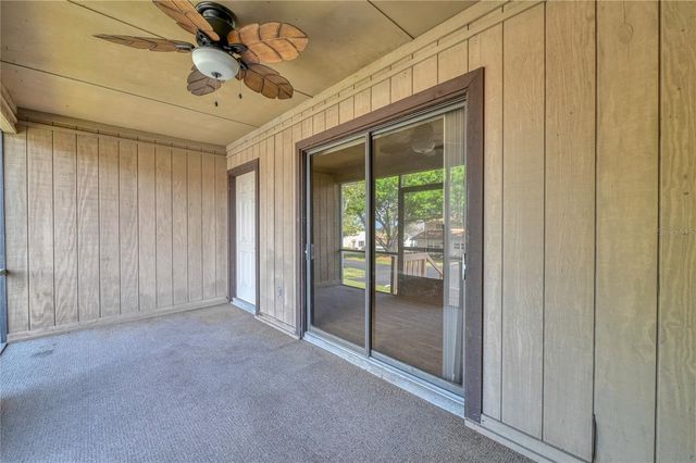 11001 SE SUNSET HARBOR ROAD H52, Summerfield, FL 34491
