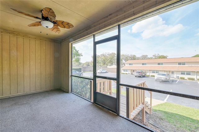 11001 SE SUNSET HARBOR ROAD H52, Summerfield, FL 34491
