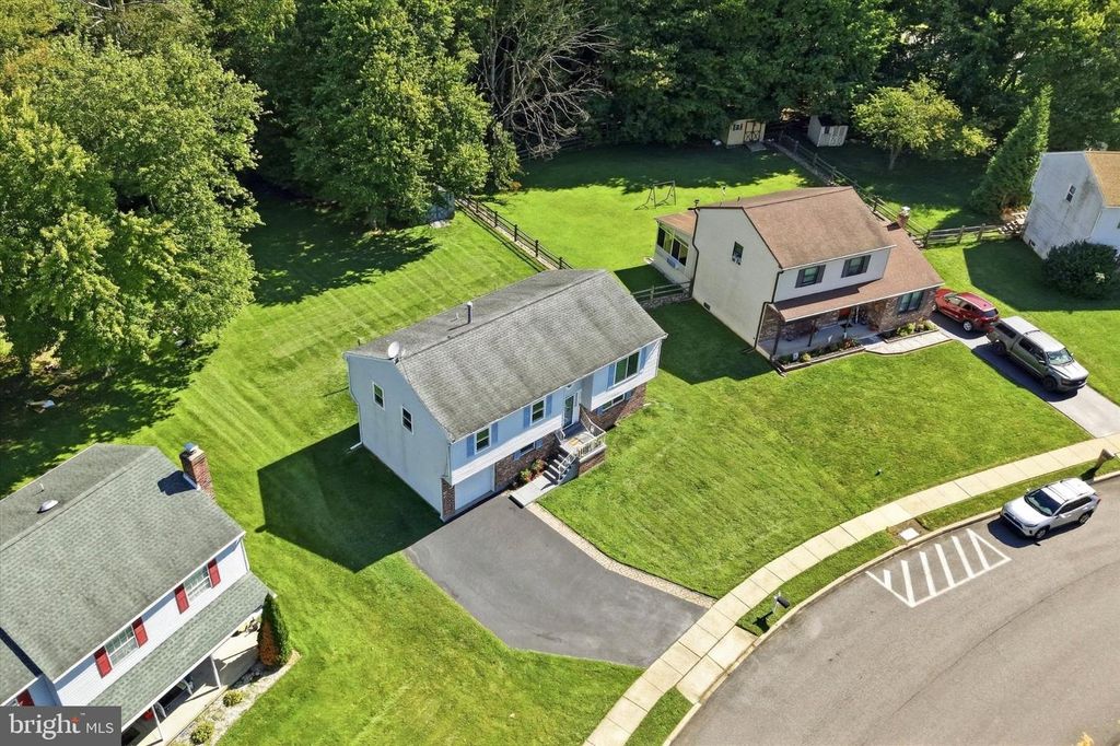 2309 FERNCROFT CIR, UPPER CHICHESTER, PA 19061 — photo 3