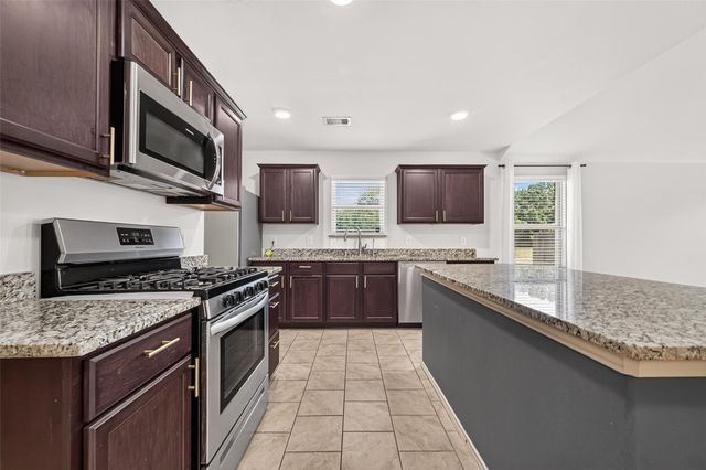 23718 Water Hickory Drive, Tomball, TX 77375
