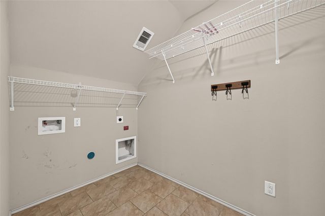 23718 Water Hickory Drive, Tomball, TX 77375