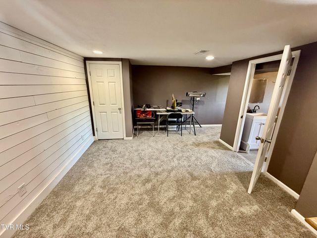 157 Cedar Ridge Private Drive, Kingsport, TN 37660