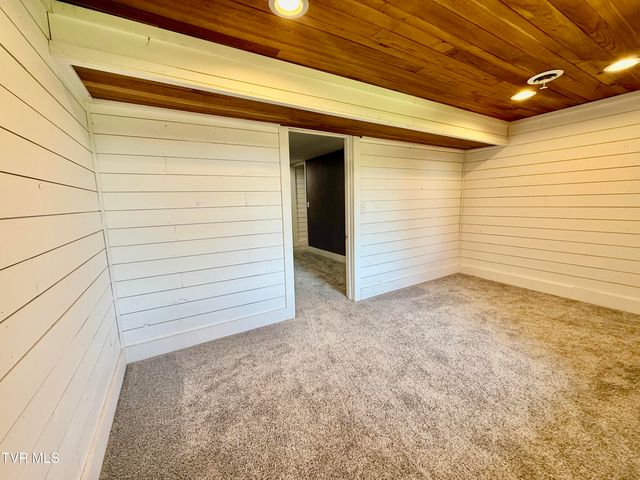 157 Cedar Ridge Private Drive, Kingsport, TN 37660