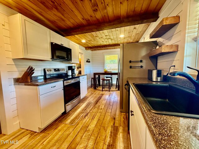 157 Cedar Ridge Private Drive, Kingsport, TN 37660