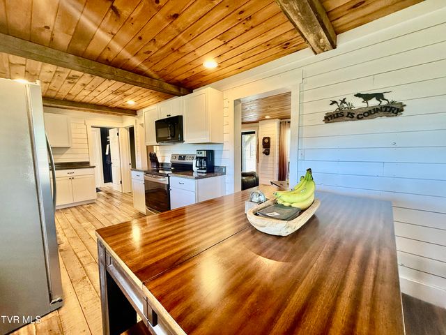 157 Cedar Ridge Private Drive, Kingsport, TN 37660
