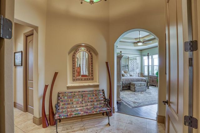 143 Westgate LOOP, Horseshoe Bay, TX 78657