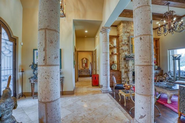 143 Westgate LOOP, Horseshoe Bay, TX 78657