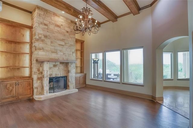 143 Westgate LOOP, Horseshoe Bay, TX 78657