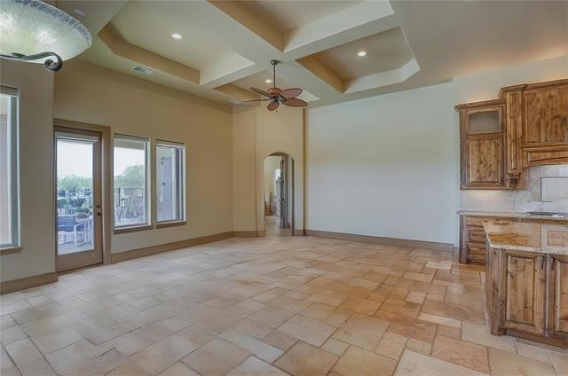 143 Westgate LOOP, Horseshoe Bay, TX 78657