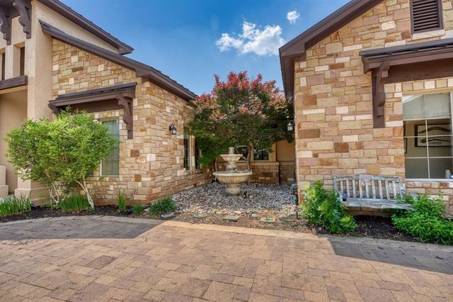 143 Westgate LOOP, Horseshoe Bay, TX 78657