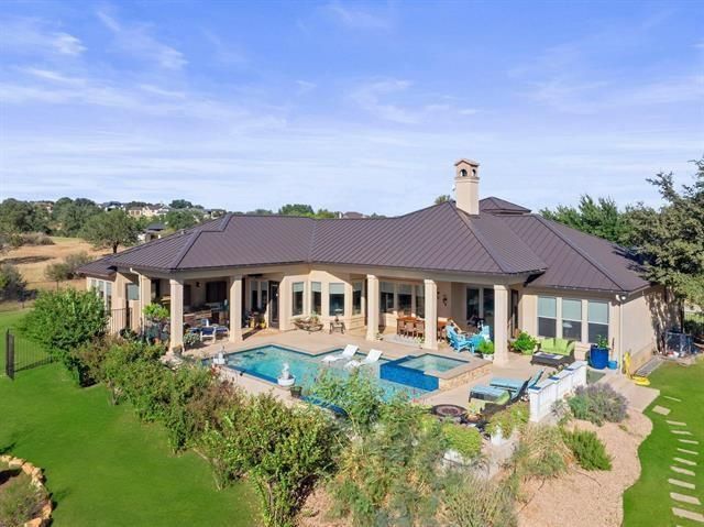 143 Westgate LOOP, Horseshoe Bay, TX 78657