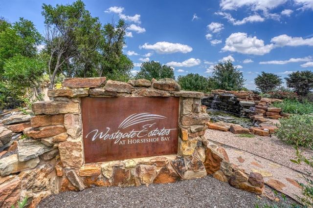 143 Westgate LOOP, Horseshoe Bay, TX 78657