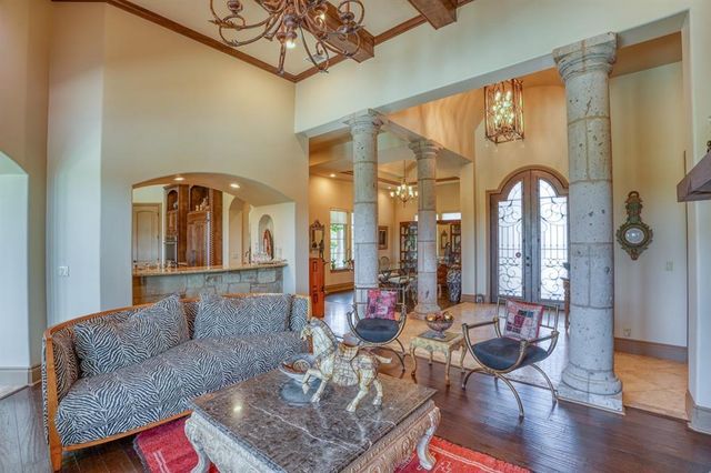 143 Westgate LOOP, Horseshoe Bay, TX 78657