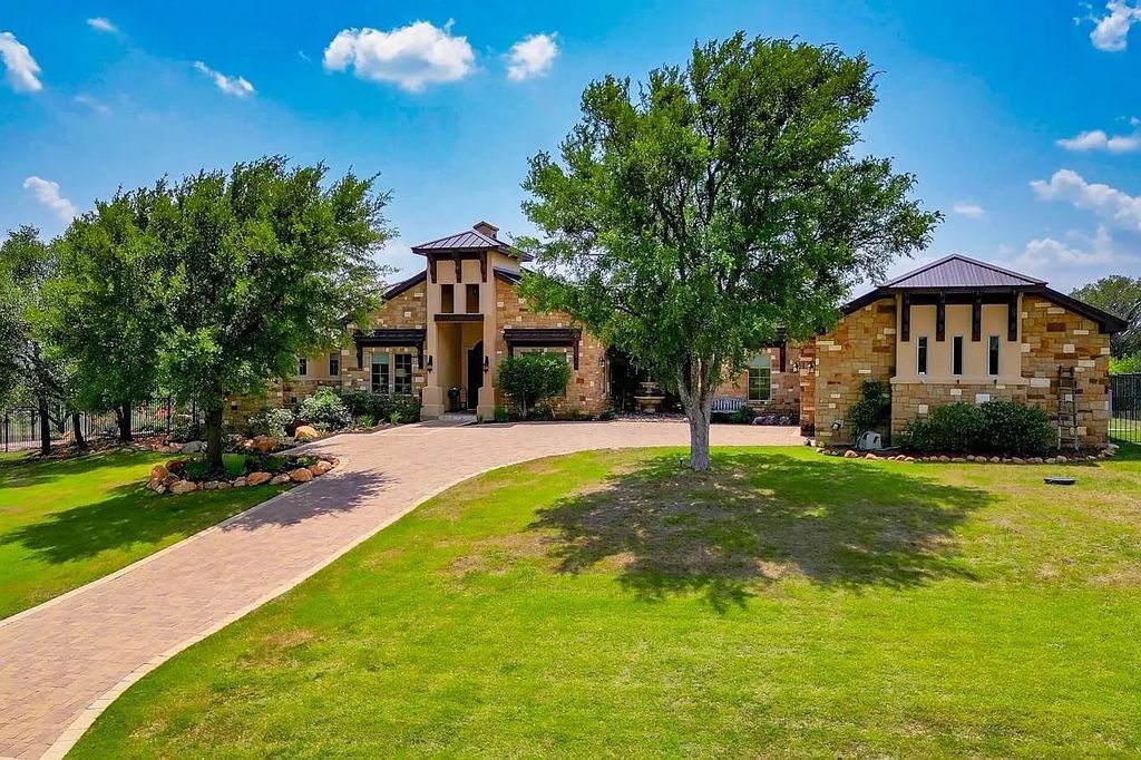 143 Westgate LOOP, Horseshoe Bay, TX 78657