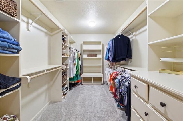 2914 W 155th Terrace, Overland Park, KS 66224