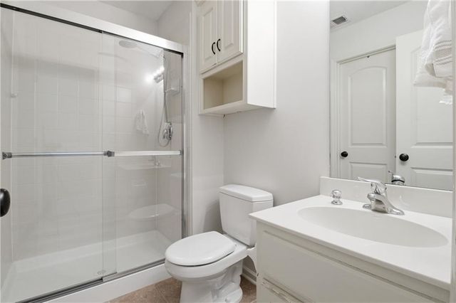 2914 W 155th Terrace, Overland Park, KS 66224