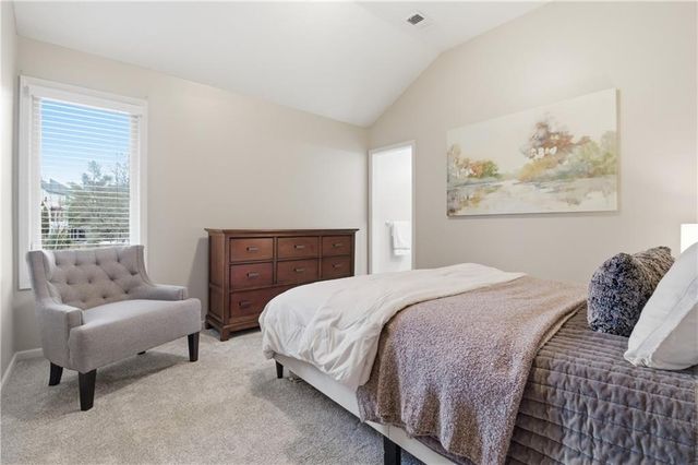 2914 W 155th Terrace, Overland Park, KS 66224