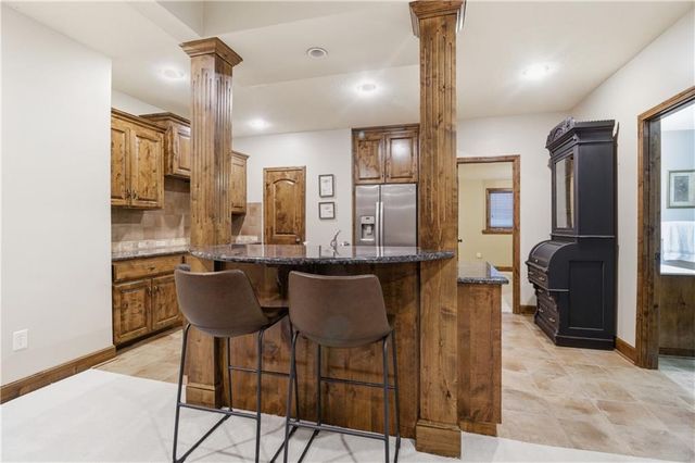 2914 W 155th Terrace, Overland Park, KS 66224