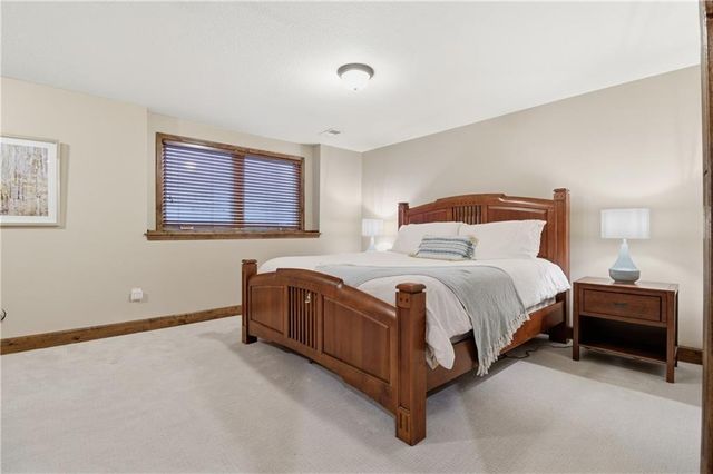 2914 W 155th Terrace, Overland Park, KS 66224