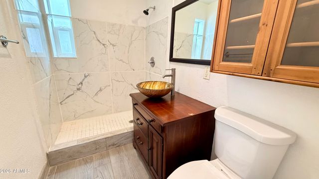 3313 W PORTLAND Street, Phoenix, AZ 85009