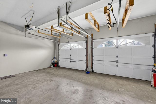 13224 CORALBERRY DR, Fairfax, VA 22033