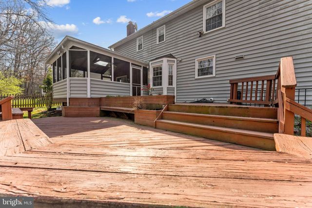 13224 CORALBERRY DR, Fairfax, VA 22033