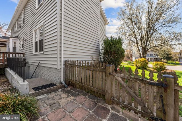 13224 CORALBERRY DR, Fairfax, VA 22033