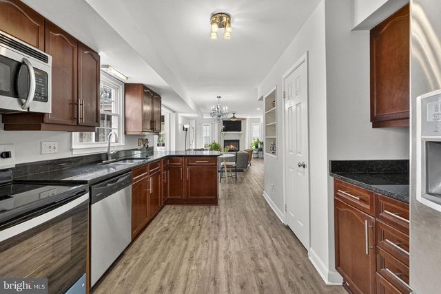 13224 CORALBERRY DR, Fairfax, VA 22033