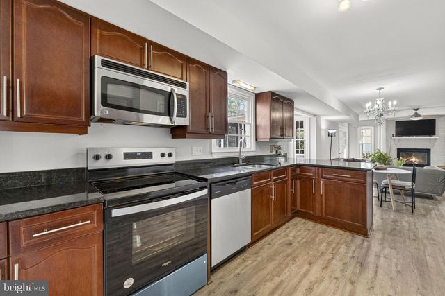 13224 CORALBERRY DR, Fairfax, VA 22033