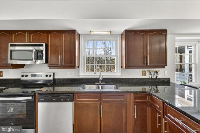 13224 CORALBERRY DR, Fairfax, VA 22033