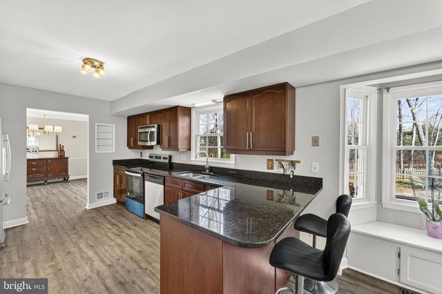 13224 CORALBERRY DR, Fairfax, VA 22033