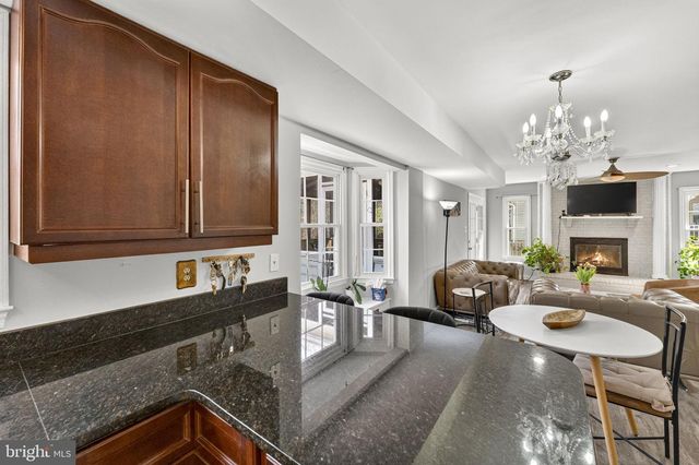 13224 CORALBERRY DR, Fairfax, VA 22033