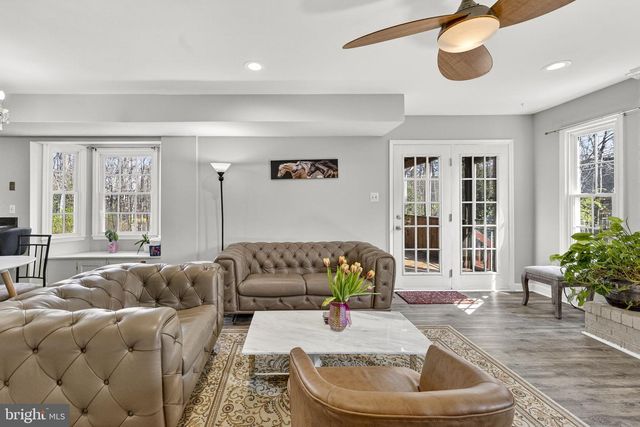 13224 CORALBERRY DR, Fairfax, VA 22033