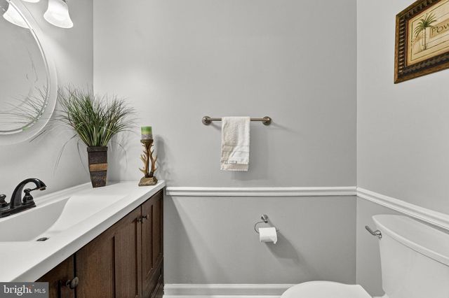 13224 CORALBERRY DR, Fairfax, VA 22033