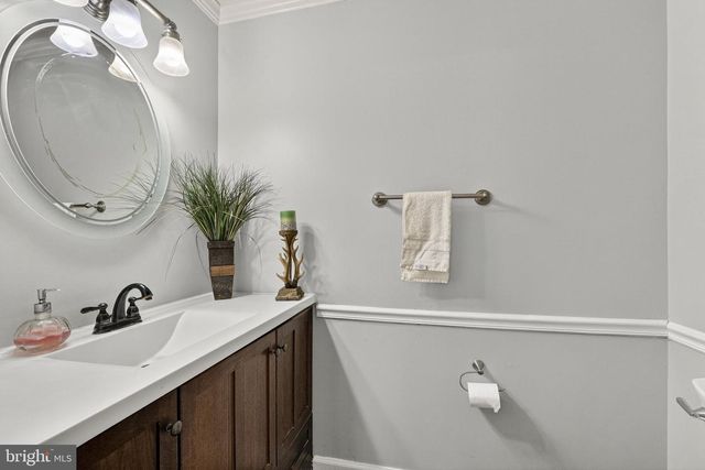 13224 CORALBERRY DR, Fairfax, VA 22033