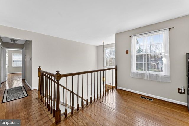 13224 CORALBERRY DR, Fairfax, VA 22033