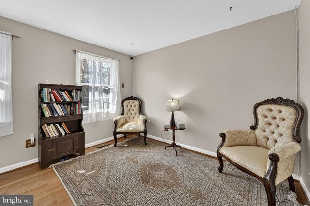 13224 CORALBERRY DR, Fairfax, VA 22033