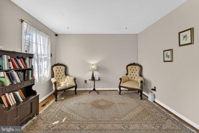 13224 CORALBERRY DR, Fairfax, VA 22033