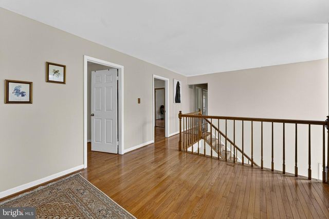 13224 CORALBERRY DR, Fairfax, VA 22033