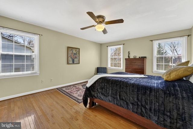 13224 CORALBERRY DR, Fairfax, VA 22033