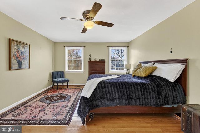 13224 CORALBERRY DR, Fairfax, VA 22033