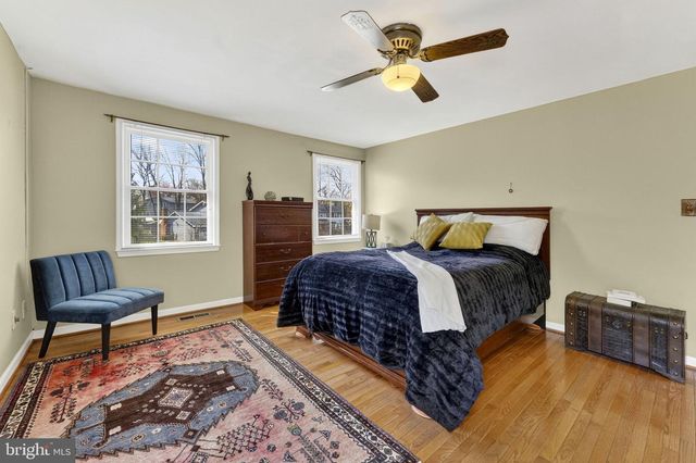 13224 CORALBERRY DR, Fairfax, VA 22033