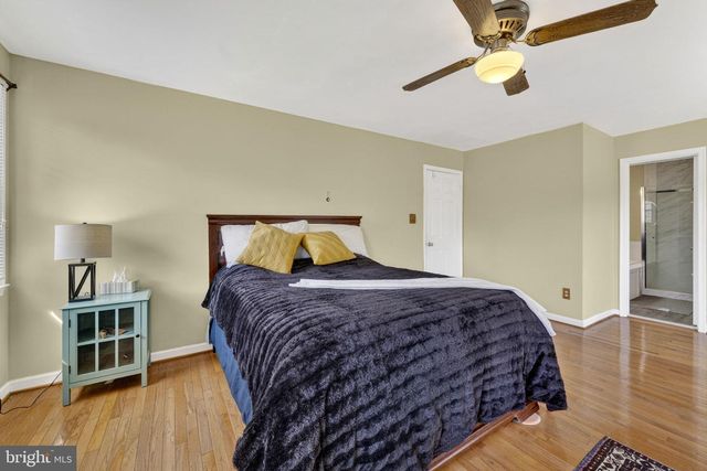 13224 CORALBERRY DR, Fairfax, VA 22033