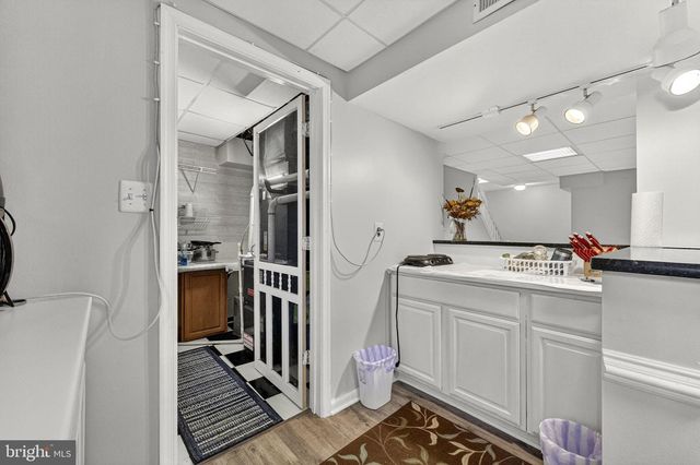 13224 CORALBERRY DR, Fairfax, VA 22033