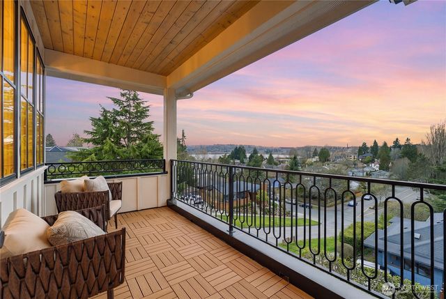 4103 43rd Avenue NE, Seattle, WA 98105