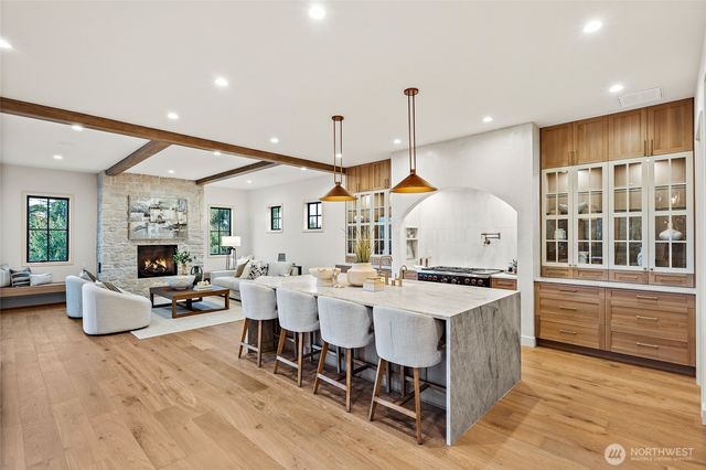 4103 43rd Avenue NE, Seattle, WA 98105