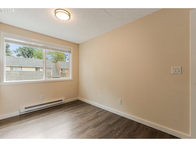 16825 Se POWELL Blvd, Portland, OR 97236